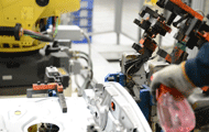 某大型汽车企业机器人焊接使用焊接防溅液图片